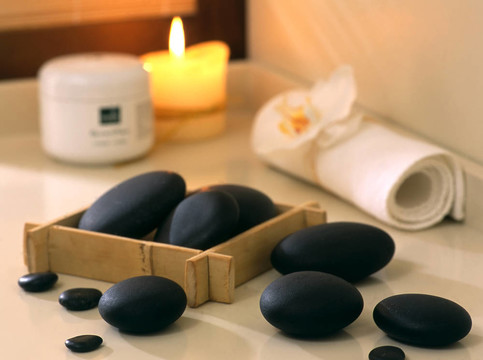 設(shè)置黑石頭的水療程序