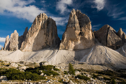 Tre Cime di拉瓦萊多