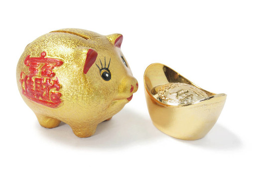 帶金錠的金豬儲蓄罐