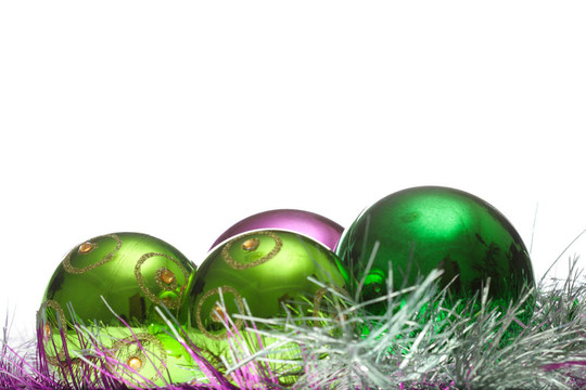 圣誕球分隔開的