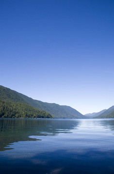 新月湖