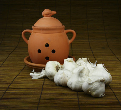大蒜和鍋