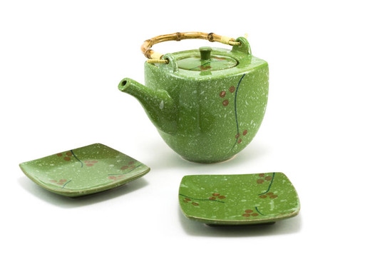 中國(guó)茶壺和4杯
