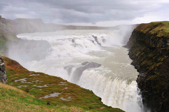 Gullfoss；冰島