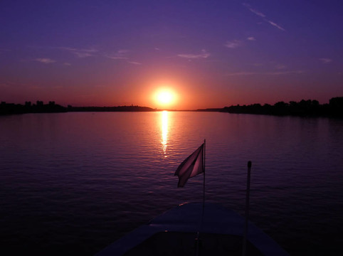 紫色的夕陽