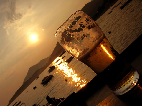 啤酒的日落
