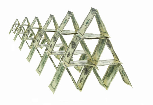 六美元的金字塔