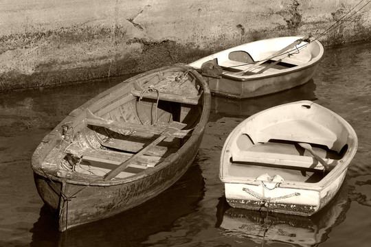 船在Bermeo