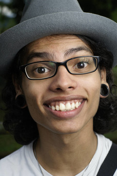 快樂(lè)亞洲男人