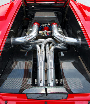 跑車發(fā)動機