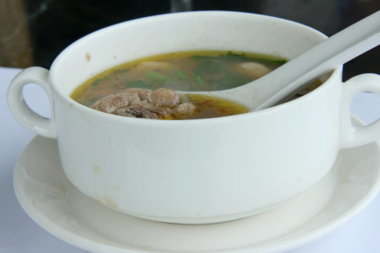 香濃牛尾湯