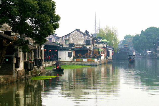 湖邊景色