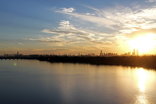 城市天際線 城市河景 沈陽