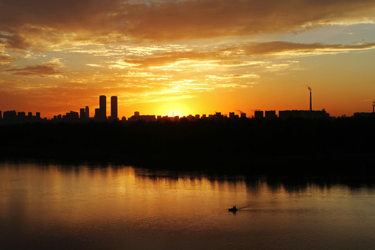 沈陽渾河 城市夕陽晚霞