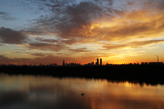 沈陽渾河 城市夕陽晚霞