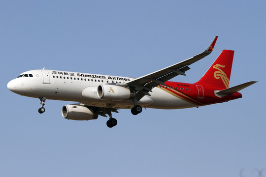 深圳航空 飛機(jī)降落
