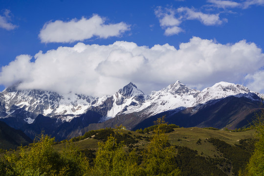四姑娘山
