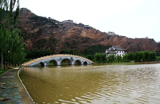 甘肅 甘谷 大象山