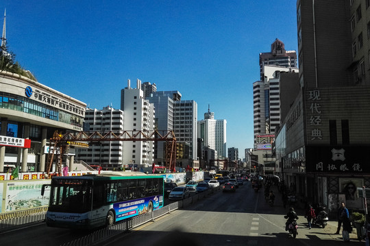 昆明修路