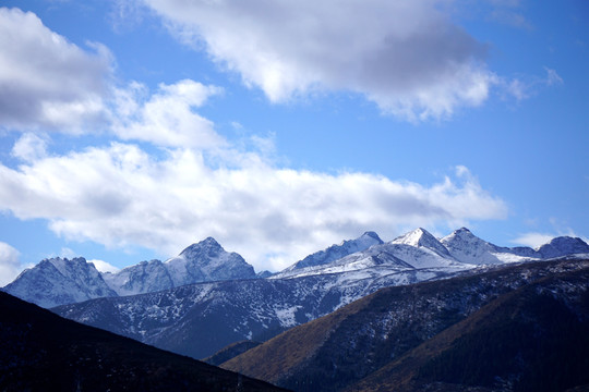 雪山  白云