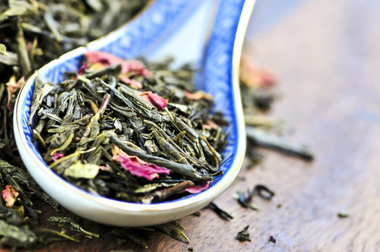 松散的綠茶