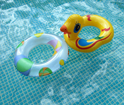 水上玩具
