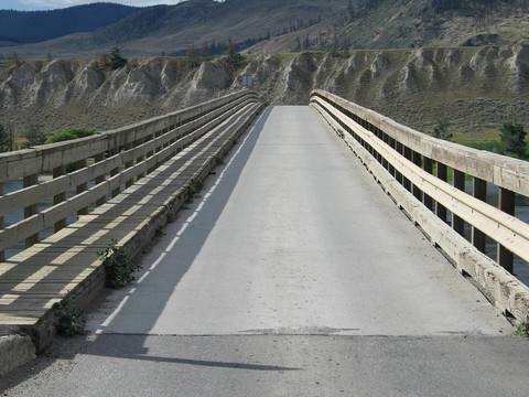 長；舊木橋