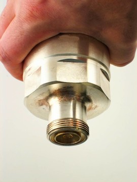 電纜和連接器