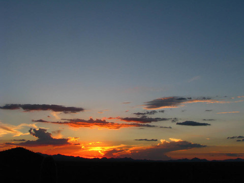 夕陽(yáng)
