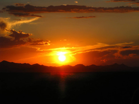 夕陽(yáng)