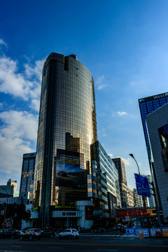 銀泰百貨