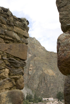 在Ollantaytambo遺址印加神621的巖面