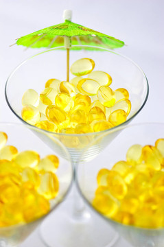 三鱈魚(yú)肝油馬丁尼