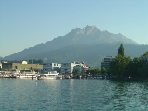 山觀湖
