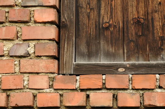 Wall 105