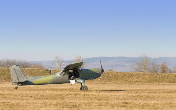 舊飛機(jī)