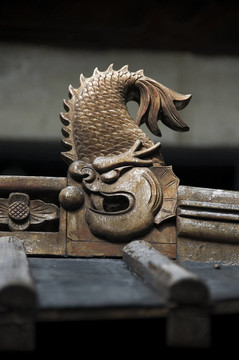 在中國(guó)木雕魚