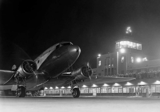 晚上1944機場