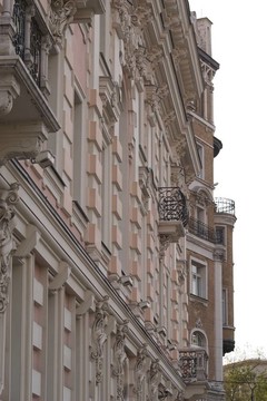 在莫斯科建設(shè)