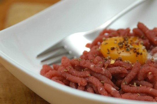 如何使牛肉韃靼