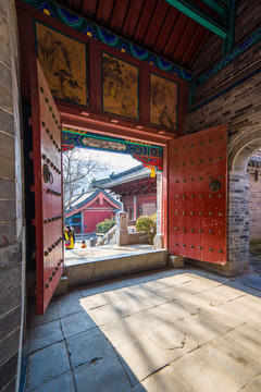 寺廟門
