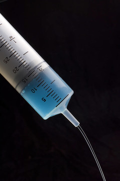 squrting藍色液體注射器
