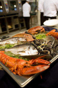 魚尾板