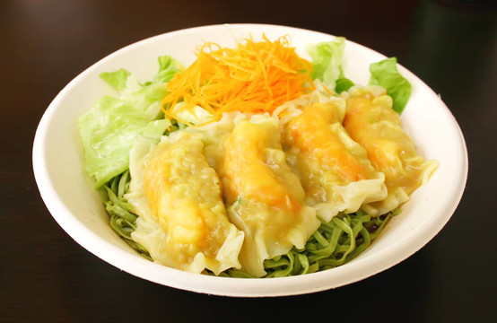 中國綠茶面條和餃子