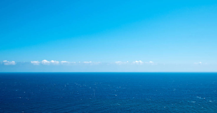 海洋與天空背景