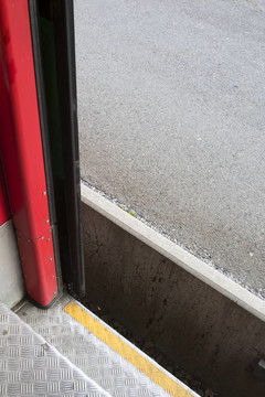列車門