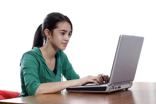 女孩用的筆記本電腦