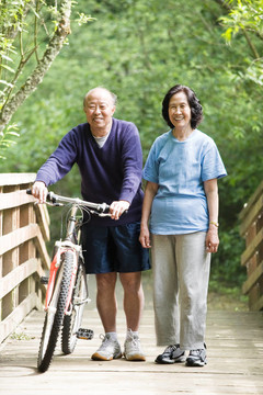 成熟的亞洲夫婦