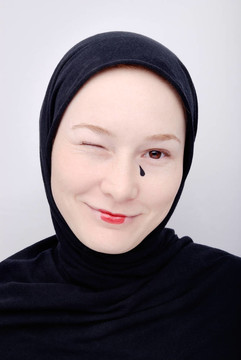 黑色眼淚的女孩的畫(huà)像