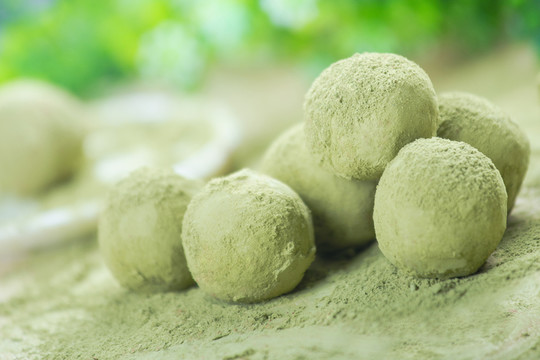 抹茶栗子球